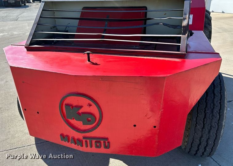 image for item NQ9952 1996 Manitou M240CP  forklift