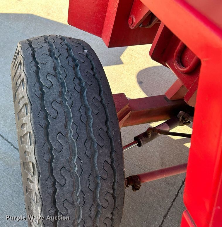 image for item NQ9952 1996 Manitou M240CP  forklift