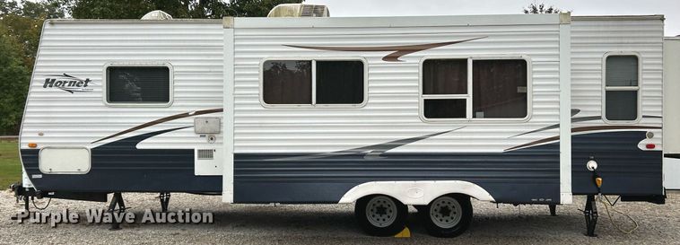 image for item NQ9961 2007 Keystone Hornet