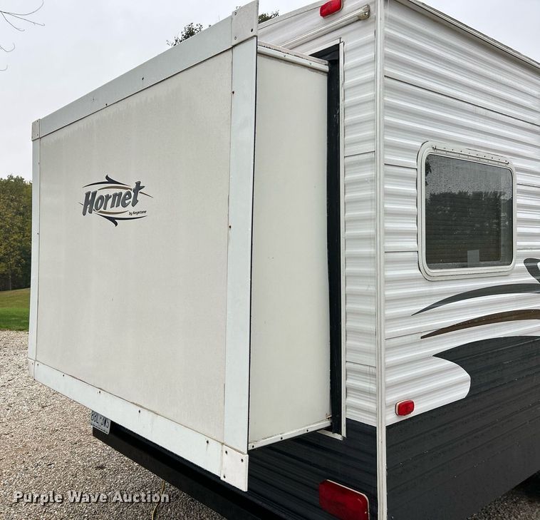 image for item NQ9961 2007 Keystone Hornet