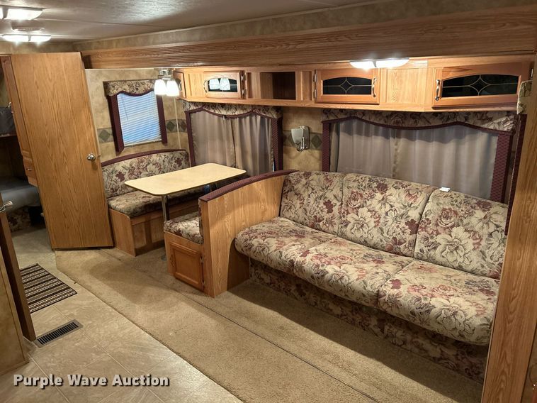 image for item NQ9961 2007 Keystone Hornet