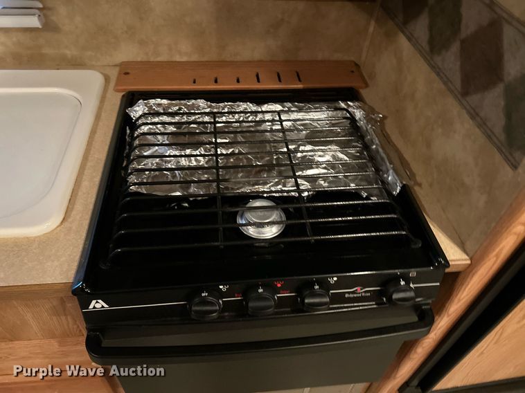 image for item NQ9961 2007 Keystone Hornet