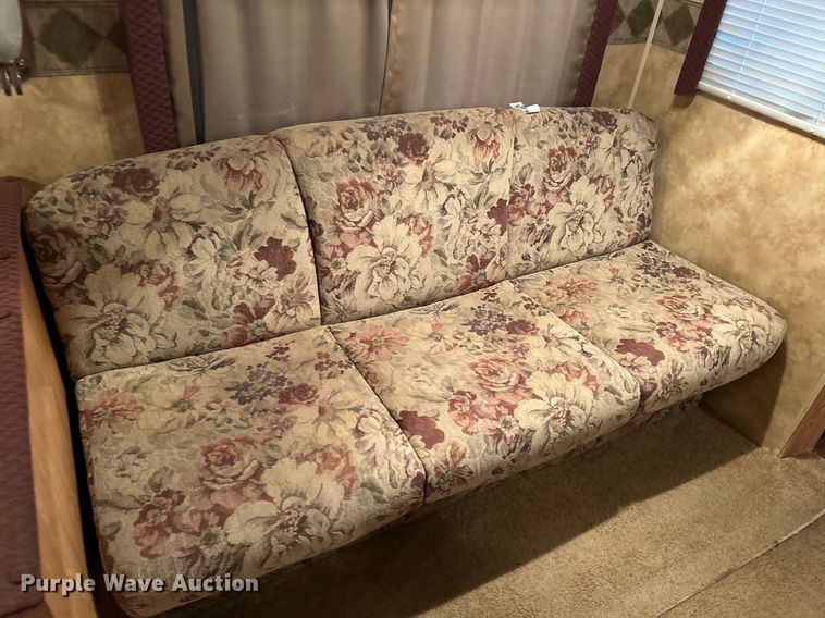 image for item NQ9961 2007 Keystone Hornet