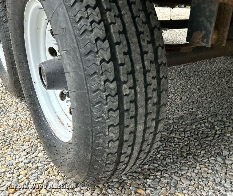 image for item NQ9961 2007 Keystone Hornet