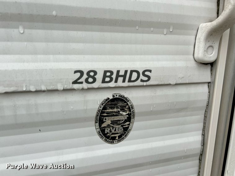 image for item NQ9961 2007 Keystone Hornet