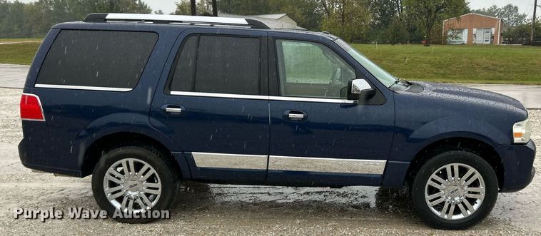 image for item NQ9963 2010 Lincoln Navigator  SUV