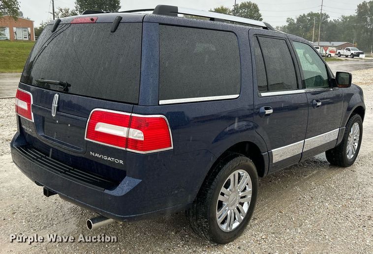 image for item NQ9963 2010 Lincoln Navigator  SUV
