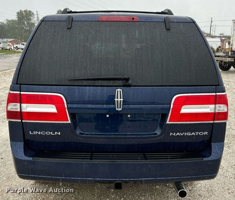 image for item NQ9963 2010 Lincoln Navigator  SUV