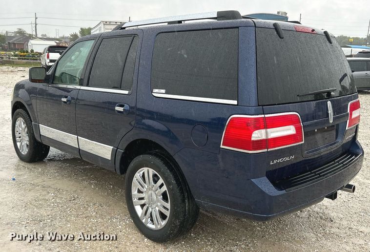 image for item NQ9963 2010 Lincoln Navigator  SUV