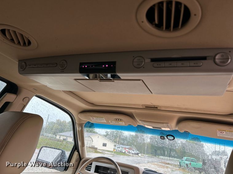 image for item NQ9963 2010 Lincoln Navigator  SUV