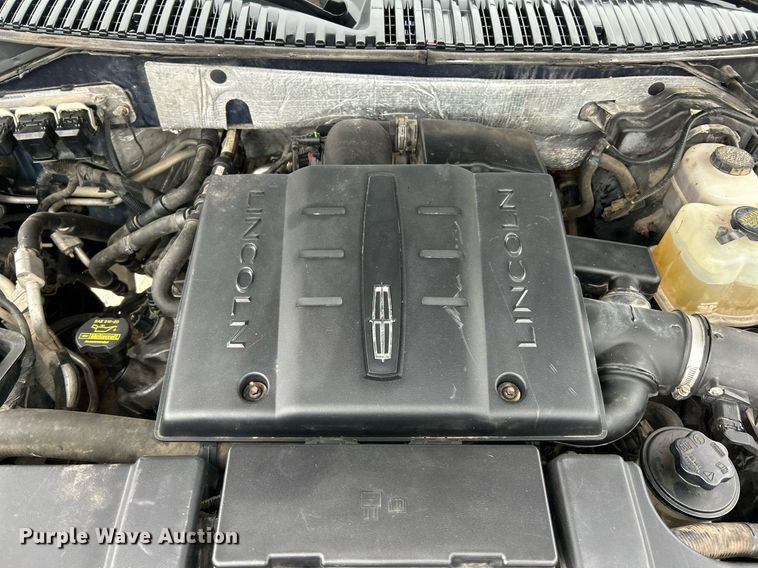 image for item NQ9963 2010 Lincoln Navigator  SUV