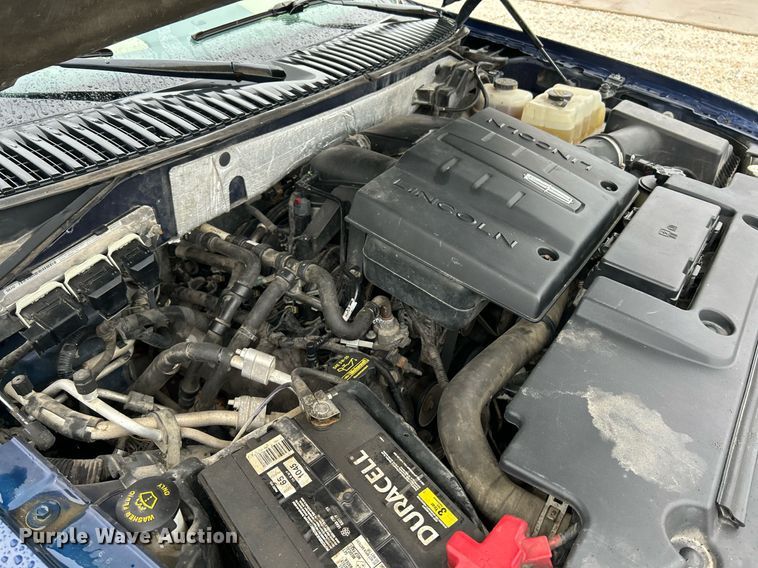 image for item NQ9963 2010 Lincoln Navigator  SUV