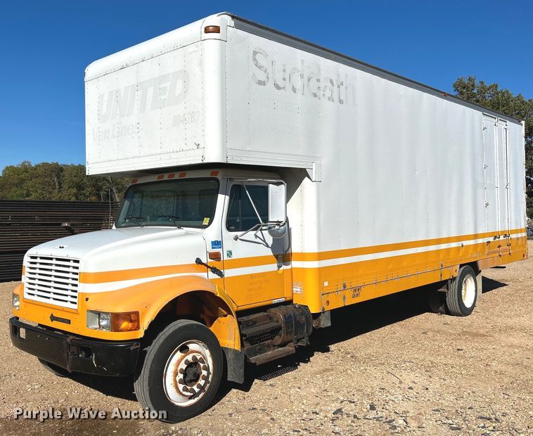 image for item NQ9986 1998 International 4700  box truck