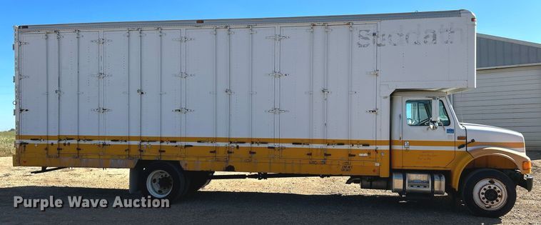image for item NQ9986 1998 International 4700  box truck