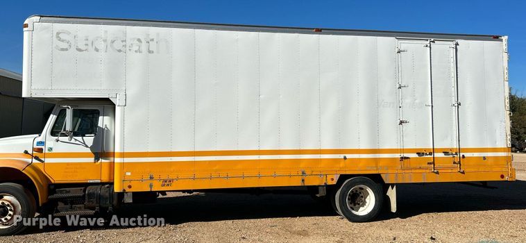 image for item NQ9986 1998 International 4700  box truck