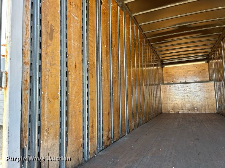 image for item NQ9986 1998 International 4700  box truck