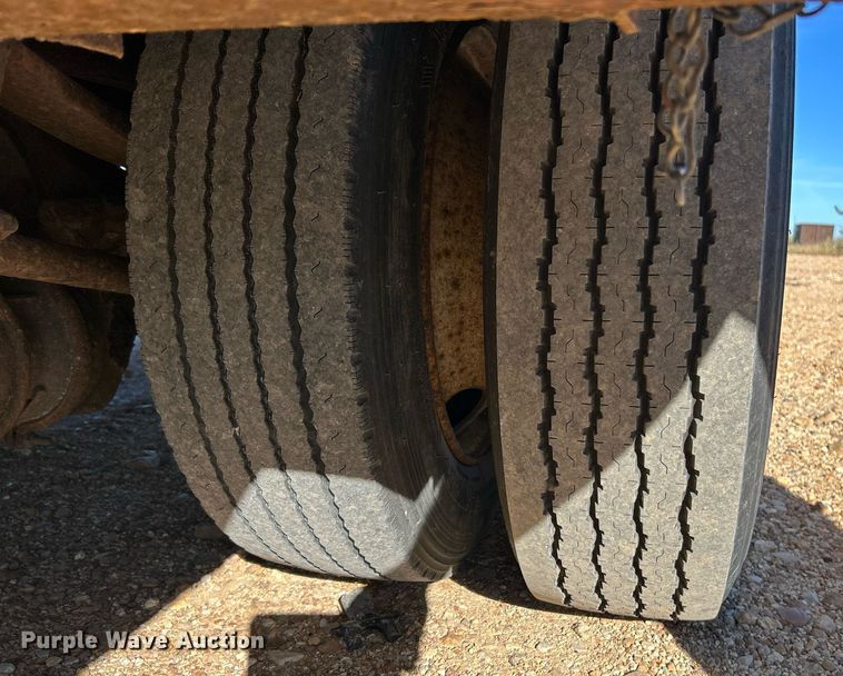 image for item NQ9986 1998 International 4700  box truck