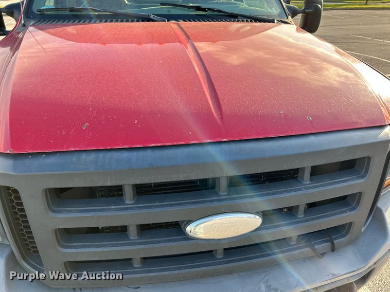 image for item NR9002 2005 Ford F450 Super Duty XL  Crew Cab flatbed truck