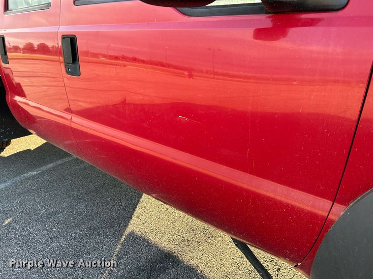 image for item NR9002 2005 Ford F450 Super Duty XL  Crew Cab flatbed truck