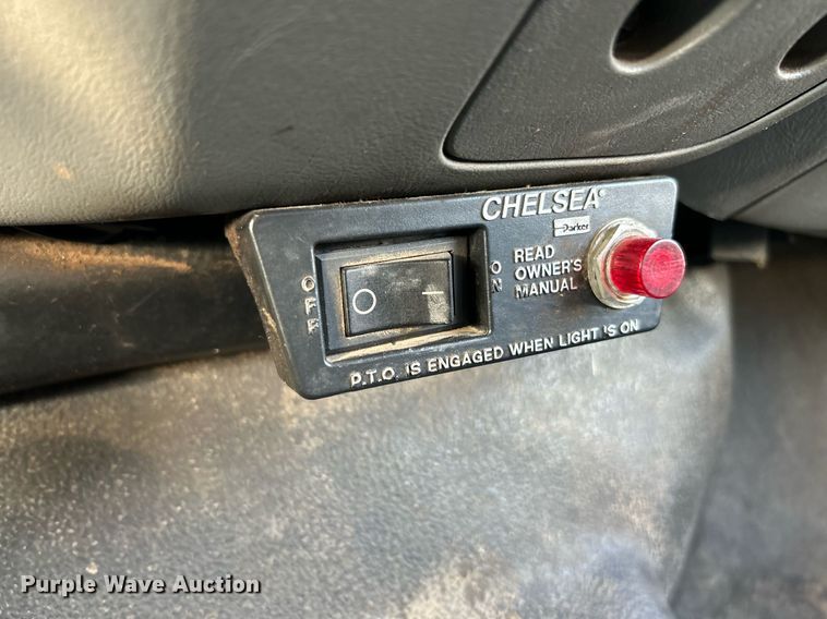 image for item NR9002 2005 Ford F450 Super Duty XL  Crew Cab flatbed truck