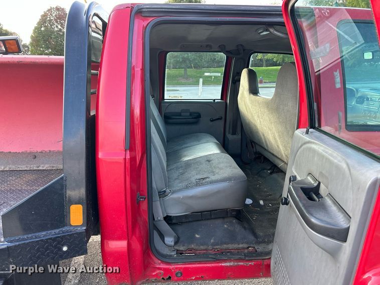 image for item NR9002 2005 Ford F450 Super Duty XL  Crew Cab flatbed truck