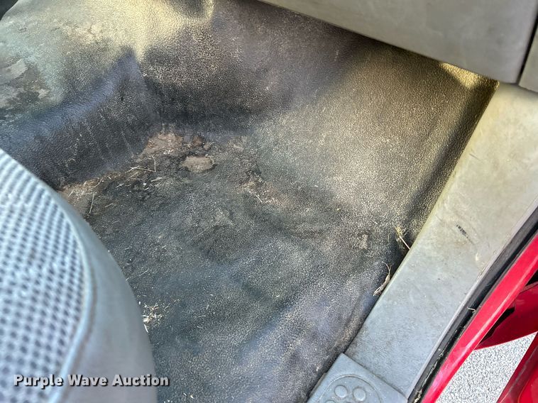 image for item NR9002 2005 Ford F450 Super Duty XL  Crew Cab flatbed truck