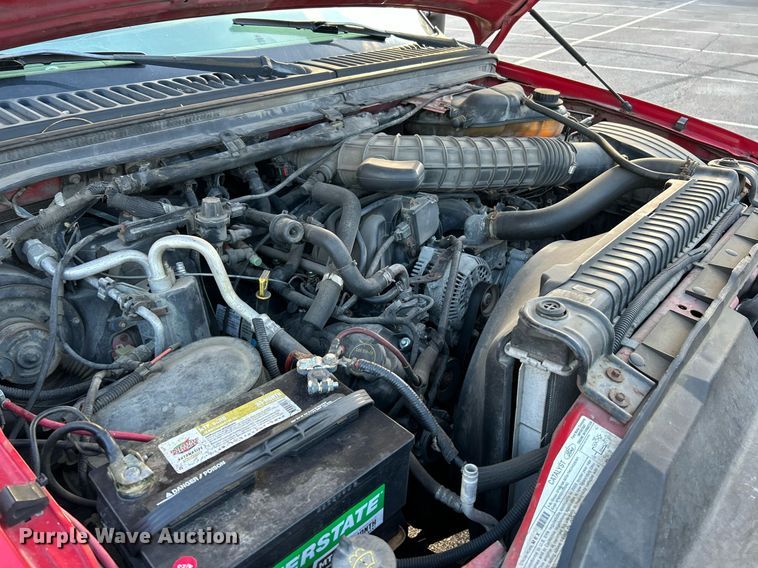 image for item NR9002 2005 Ford F450 Super Duty XL  Crew Cab flatbed truck