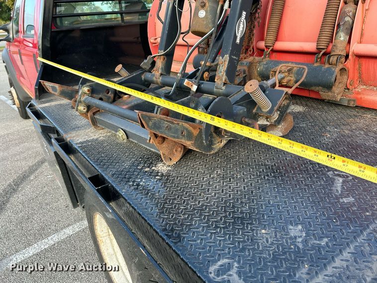 image for item NR9002 2005 Ford F450 Super Duty XL  Crew Cab flatbed truck