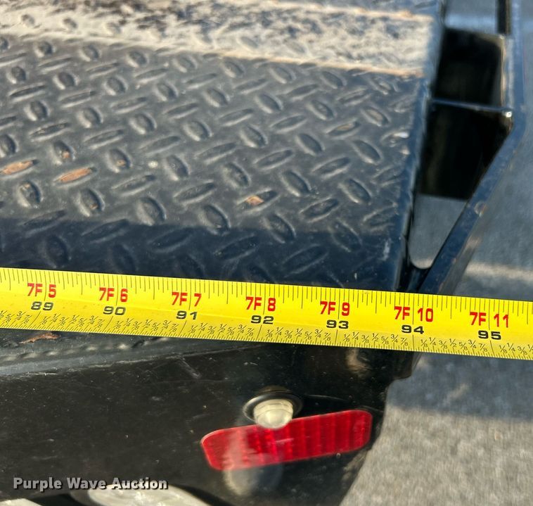 image for item NR9002 2005 Ford F450 Super Duty XL  Crew Cab flatbed truck