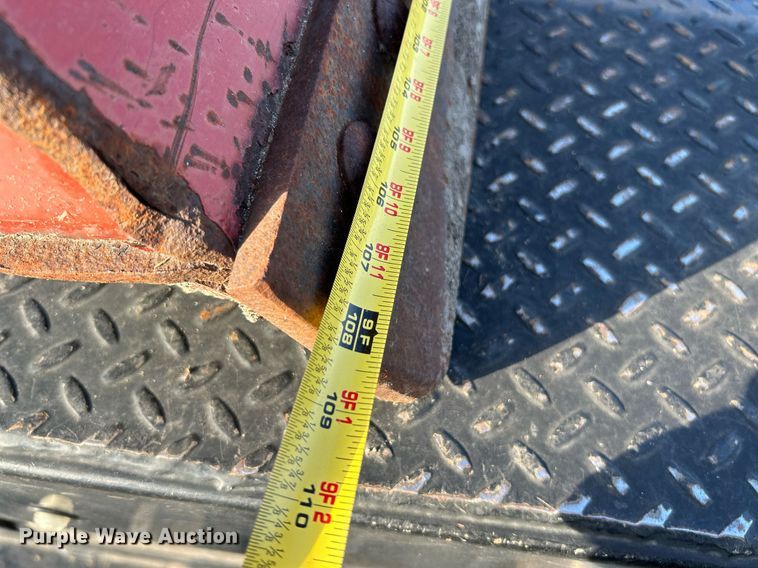 image for item NR9002 2005 Ford F450 Super Duty XL  Crew Cab flatbed truck