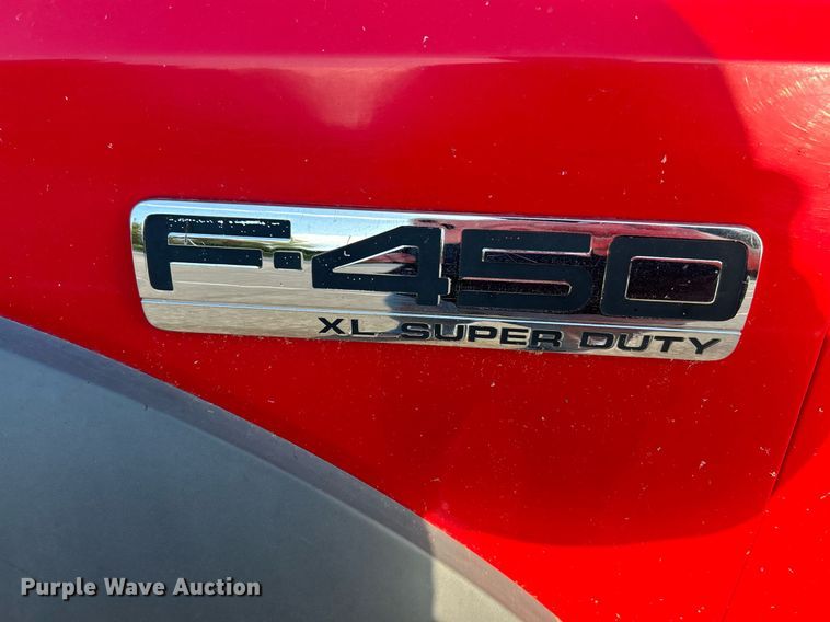 image for item NR9002 2005 Ford F450 Super Duty XL  Crew Cab flatbed truck