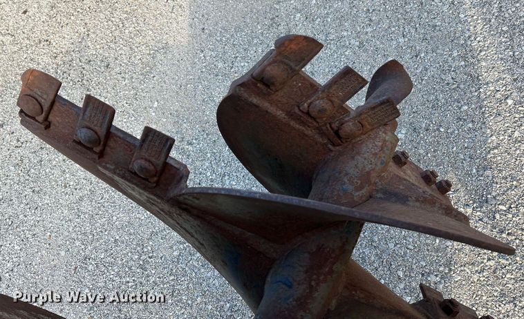 image for item NR9005 John Deere CA25  skid steer auger