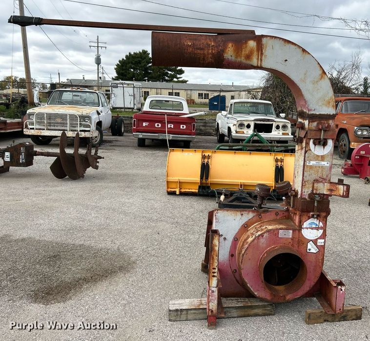 image for item NR9011 Giant Vac  leaf vacuum