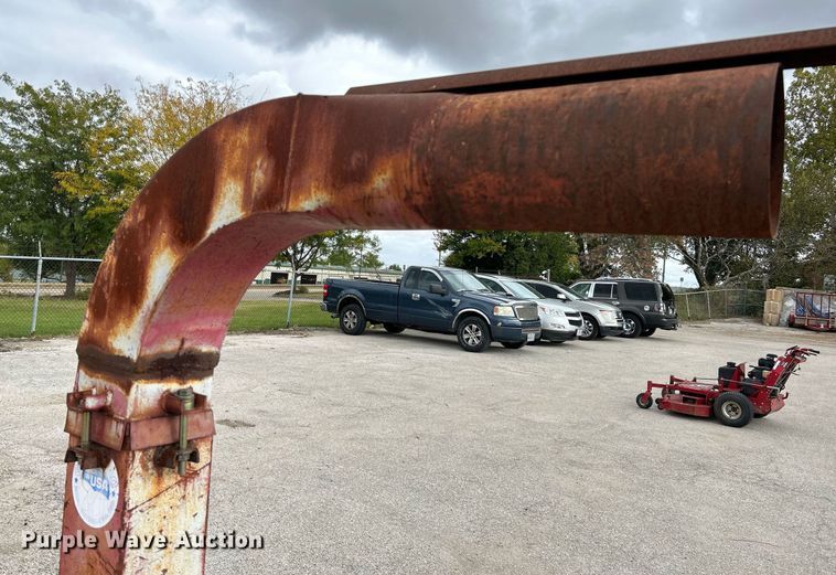 image for item NR9011 Giant Vac  leaf vacuum