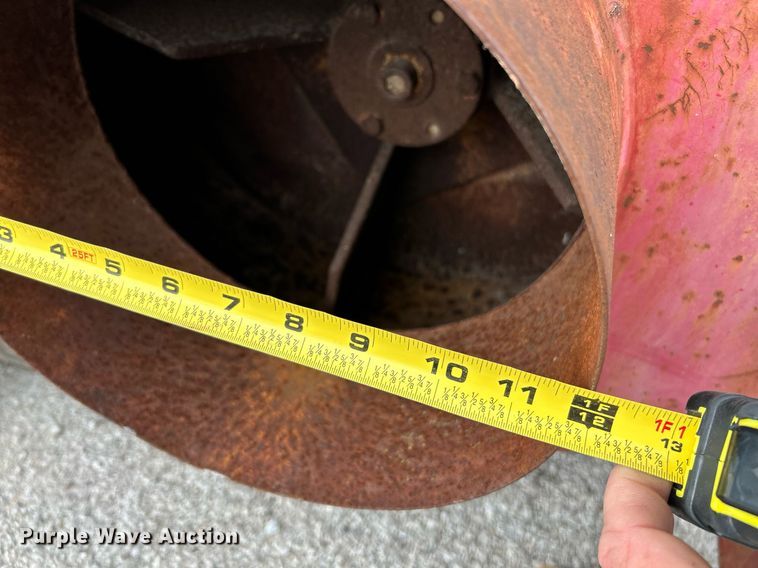 image for item NR9011 Giant Vac  leaf vacuum