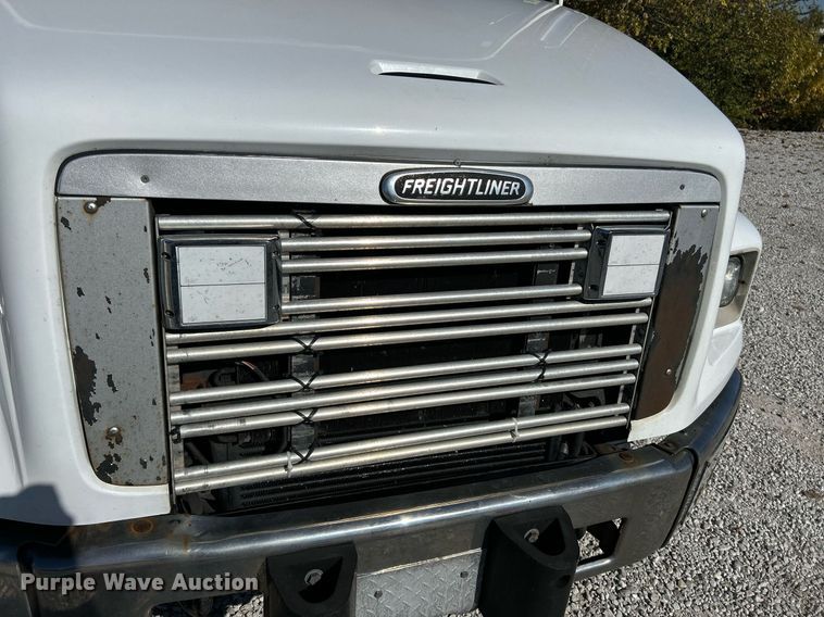 image for item NR9017 2002 Freightliner FL50  ambulance