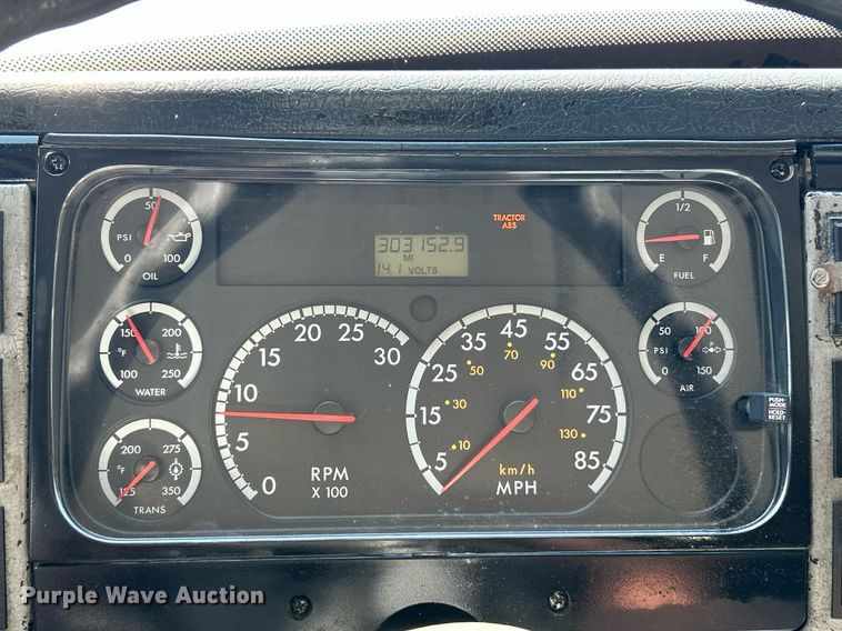 image for item NR9017 2002 Freightliner FL50  ambulance