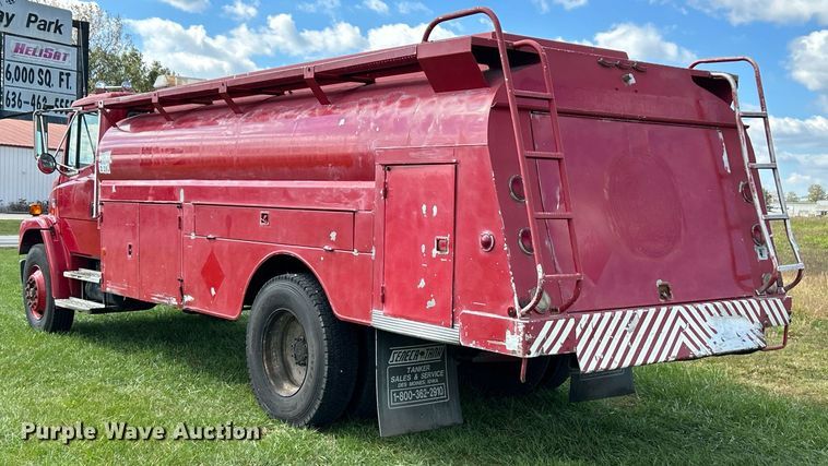 image for item NR9018 1996 Freightliner FL70  fuel truck
