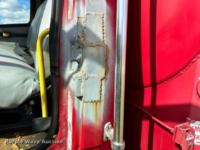 image for item NR9018 1996 Freightliner FL70  fuel truck