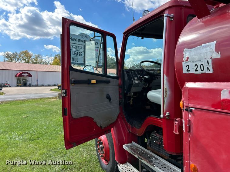 image for item NR9018 1996 Freightliner FL70  fuel truck