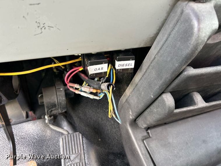 image for item NR9018 1996 Freightliner FL70  fuel truck