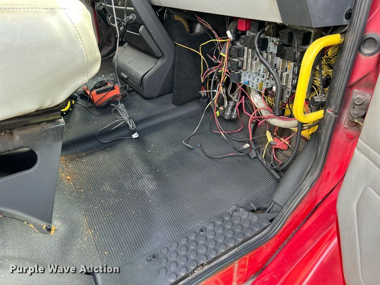 image for item NR9018 1996 Freightliner FL70  fuel truck