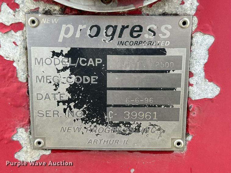 image for item NR9018 1996 Freightliner FL70  fuel truck