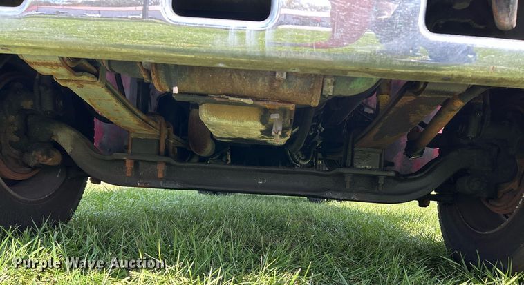 image for item NR9018 1996 Freightliner FL70  fuel truck