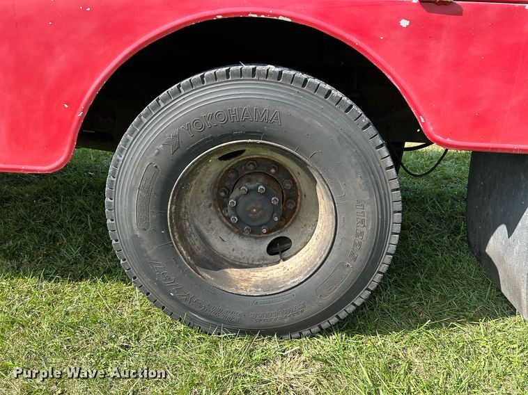 image for item NR9018 1996 Freightliner FL70  fuel truck