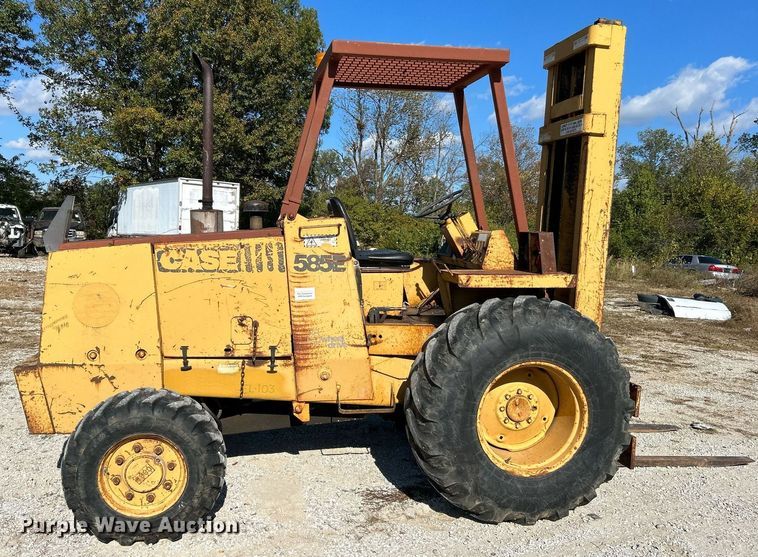 image for item NR9023 1986 Case 585E  forklift