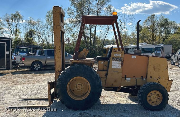 image for item NR9023 1986 Case 585E  forklift