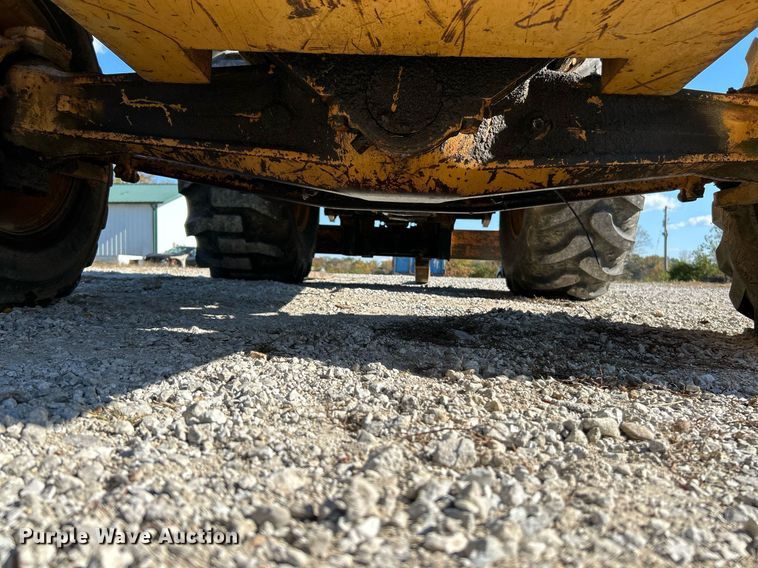 image for item NR9023 1986 Case 585E  forklift