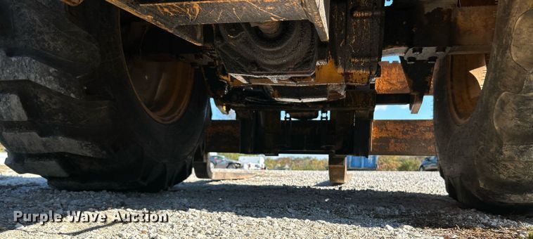 image for item NR9023 1986 Case 585E  forklift