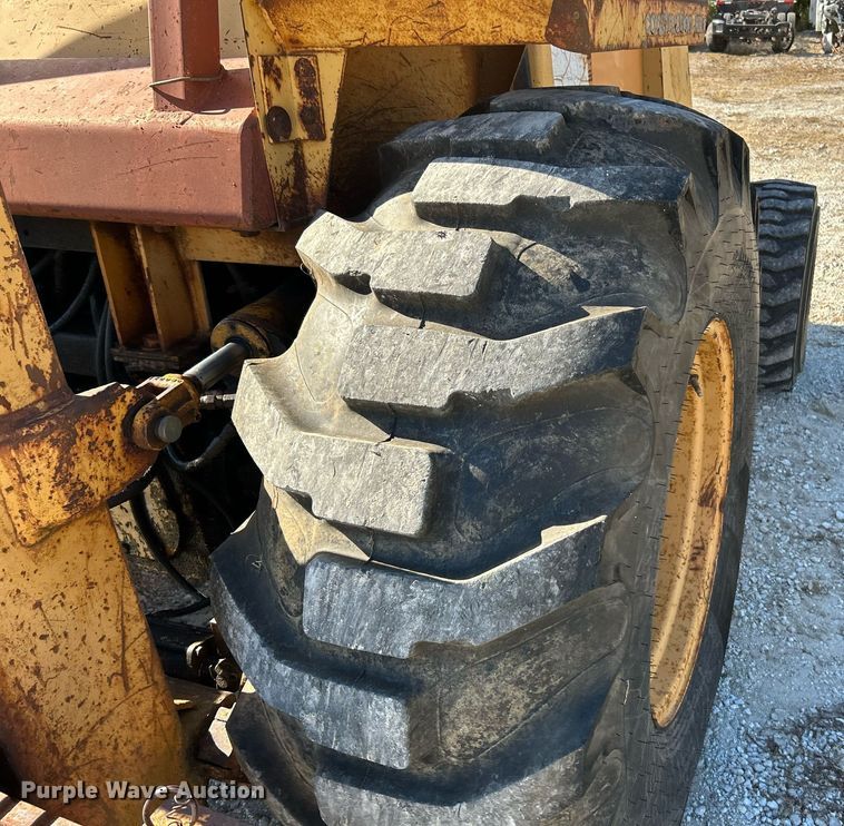 image for item NR9023 1986 Case 585E  forklift